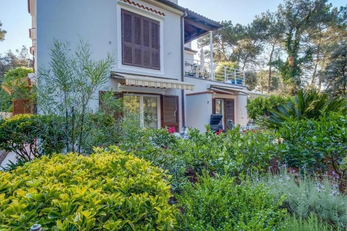 Contacten van Apartments By The Sea Artatore, Losinj - 19616
